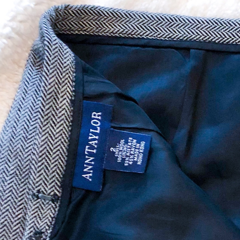 Ann Taylor Gray Wool Pencil Skirt Herringbone - Picture 4 of 5